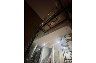 bán cung cư mini cầu giấy 65 m2 6 tầng 11 phòng khép kín doanh thu 600 trệu/năm giá 7,5 tỷ