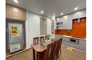 Nhà ngay vườn hoa Trần Quang Diệu, Hoàng cầu, 5 tấng, 3,73 tỷ