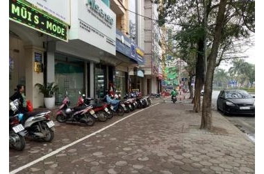Bán nhà trung tâm, mặt đường Hoàng Quốc Việt, 2 mặt phố, Vỉa hè rộng, DT51m2, 4 tầng, 20.5 tỷ.