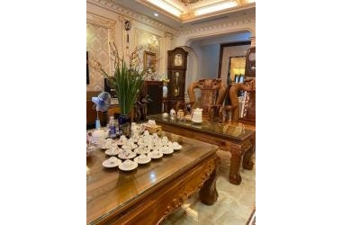 Mặt tiền ngã tư Nguyễn Văn Huyên, Nguyễn Khánh Toàn 65m2 kinh doanh chỉ 13 tỷ LH em Hương Giang