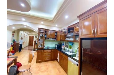Nhà mặt tiền Nghĩa Tân, kinh doanh sầm uất, vỉa hè 3.5m, nhỉnh 11 tỷ. LH em Hương Giang