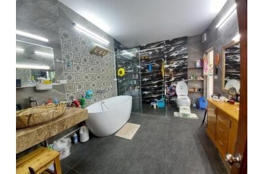 Bán nhà mặt phố Trần Thái Tông, Cầu Giấy, 56m2, MT 4m, 30,8 tỷ, lô góc