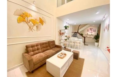 Bán Nhà Định Công, 3 Bước Ra Phố, Lô Góc, Kinh Doanh, 36m2, Giá 3.2 Tỷ