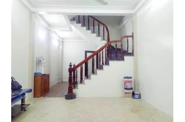 Bán nhà Đại Từ, ô tô đỗ cổng, gần phố, thoáng trước sau,36m2, giá 2.9 tỷ