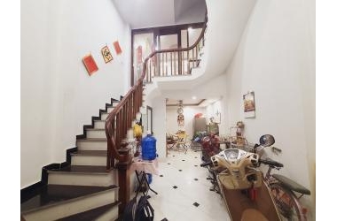 Cực Hot! Bán nhà Định Công, ngõ thông rộng, gần phố, nhà lô góc đẹp, 40m2, chỉ 4.1 tỷ