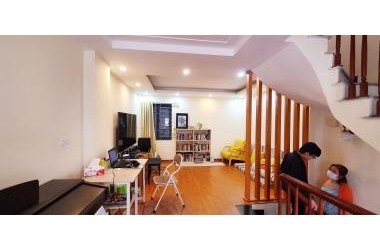 Bán nhà Bùi Xương Trạch, ô tô đỗ cổng, nhà đẹp lô góc, thoáng trước sau, 46m2, chỉ 4.4 tỷ