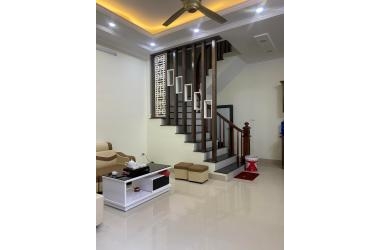 Bán nhà Kim Giang, gần phố, lô góc, nhà đẹp lung linh, 35m2, chỉ 3.55 tỷ