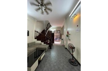 Bán nhà Khương Trung 45m2x4T, 3 thoáng, gần phố, nhà đẹp dân xây, chỉ 3.8 tỷ