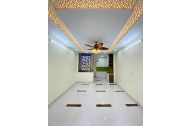 Bán nhà Thịnh Liệt 35m2x5T, ô tô vào nhà, mới đẹp lung linh, nội thất xịn, chỉ 4.5 tỷ