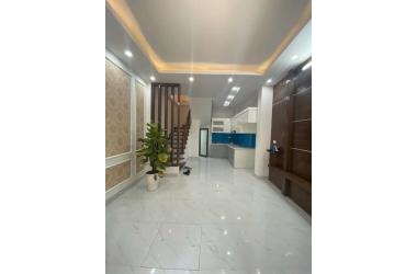 Bán nhà Trương Định 35m2x5T, ô tô vào nhà, mới đẹp lung linh, nội thất xịn, chỉ 4.5 tỷ