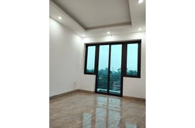 SẬP SÀN Bán nhà Phan Trọng Tuệ 40m2, ô tô qua nhà, nhà mới koong hiện đại chỉ 2.x Tỷ