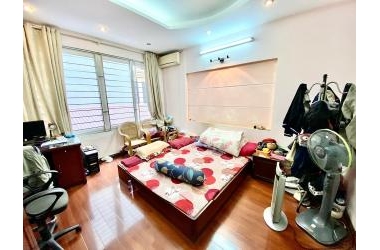 HOT HOT Bán nhà Định Công 36m2, 15m ra phố, nhà đẹp dân xây chỉ 3.65 tỷ