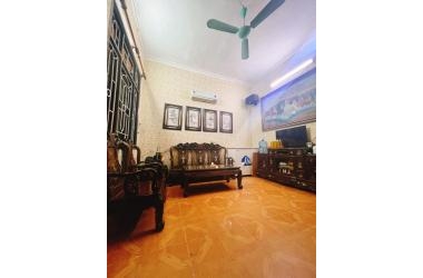 HIẾM ĐẸP Bán nhà Đại Từ 40m2, 3 bước ra ô tô, lô góc, nhà đẹp tự xây chỉ 3.4 tỷ