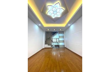 Bán nhà Mặt phố Lê Lợi Hà Đông 63m ,giá 15.3 tỷ, kinh doanh,ô tô đỗ cửa