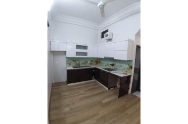 LẠC LONG QUÂN , 40M, 4 TẦNG , 6.3 TỶ , LH 0946073182