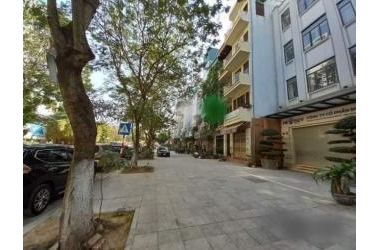 Bán nhà mặt phố Vạn Phúc, Ba Đình. Kinh Doanh, 52m2, 22 tỷ.