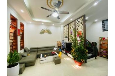 Nhà đẹp ngõ Lạc Long Quân, Cầu Giấy, Ở Sướng. 40m2, 5.4 tỷ