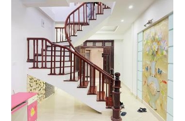 BÁN NHÀ ĐẸP Ở LUÔN TRUNG KÍNH 50M2 X 6T, MẶT TIỀN 5M, NHỈNH 4 TỶ