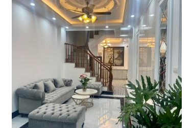 NHÀ ĐẸP QUAN HOA LÔ GÓC - Ô TÔ VÀO NHÀ – 20M RA PHỐ, 40M2, MT 5M 8.3 TỶ