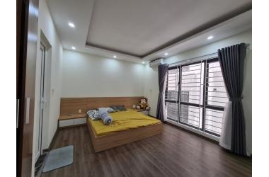 Bán nhà Đẹp phố Trần Quốc Hoàn, 5 Tầng, Kinh doanh, Cầu Giấy, 13,5 tỷ