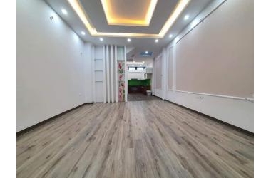 Chính chủ bán nhà đẹp gần hồ, lô góc 3 thoáng. Dt 50m2, mt 4.2m. Chỉ 5.9 tỷ 0903418384