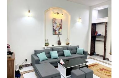 Bán nhà tuyệt phẩm, nhà đẹp, ngõ thông ô tô tránh. Dt 85m2, Mt 5m. Chỉ 7.9 tỷ