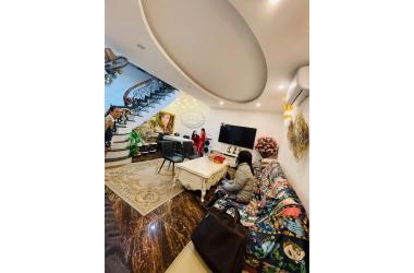 Chủ giao bán gấp nhà ngõ 101 Đào Tấn, tặng nội thất VIP. DT 72m2x4T, MT 4m. Chỉ 7.7tỷ