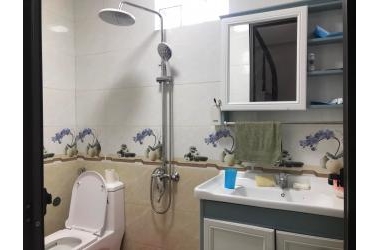Chính chủ giao bán nhà ngõ 515 Hoàng Hoa Thám, nhà mới tự xây. DT 30m2x5t. Chỉ 4.6 tỷ