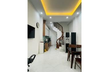 Chính chủ giao bán nhà ngõ 591 Hoàng Hoa Thám, nhà mới tự xây. DT 34m2x5t. Chỉ 4.6 tỷ