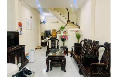 Cần tiền bán gấp nhà mặt ngõ Đội Cấn. Ô tô đỗ sát cửa. Dt 48m2x5t, mt 4m. Chỉ 5.9 tỷ
