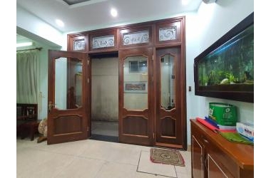 Bán nhà mặt ngõ Phố Đội Cấn, Phan Kế Bính. Vị trí hiếm, lô góc. Dt 52m2x4T. Giá 6.8 tỷ