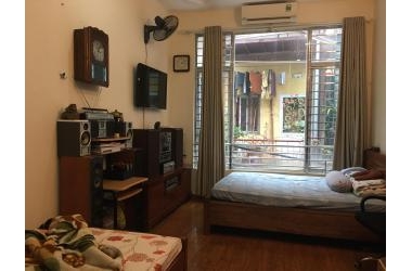 Bán nhà hoa hậu Phố Đội Cấn. Gara Ô tô, nhà đẹp, ở sướng. Dt 26m2x4t. Chỉ 4.5 tỷ
