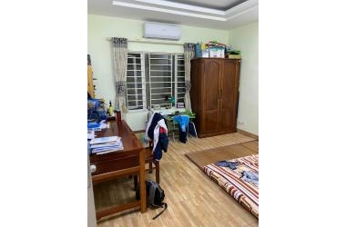 Bán nhà mặt ngõ 515 Phố Hoàng Hoa Thám, Ba Đình. Ngõ nông rộng. Dt 32m2x5T. Chỉ 4.3 tỷ