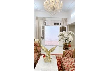 Bán gấp Biệt thự Phố Giang Văn Minh, Núi Trúc. Nhà đẹp ô tô. Dt 97m2x4T, Mt 5.6m. Chỉ 13.5 tỷ
