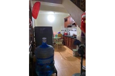 Bán nhà mặt ngõ Phố Giang Văn Minh. Ngõ nông ô tô gần 20m. Dt 61m2x3T,Mt 6.1m. Chỉ 6.2 tỷ