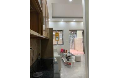 Bán nhà mặt ngõ 639 Phố Hoàng Hoa Thám. Ngõ nông nhà đẹp ở ngay. Dt 39m2x3T. Chỉ 3.5 tỷ