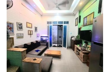 ÉT Ô ÉT Tuyệt Phẩm Phạm Văn Đồng 5 Tầng, 3 Ngủ 30 m2 Gần HỒ Tây. 2.3 TỶ