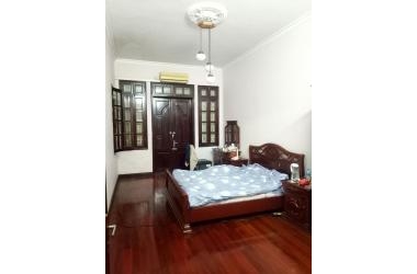 SIÊU PHẨM PHỐ PHẠM VĂN ĐỒNG, 4 TẦNG , MT 5 m, KINH DOANH,GARA. Nhỉnh 6 Tỷ.