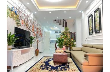 Ô tô đỗ cửa, gần KĐT Linh Đàm, Hoàng Mai 36 m2 5 tầng giá 3.45 tỷ!