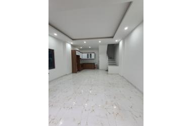 Vĩnh Quỳnh Thanh Trì, 40 m2 4 tầng giá 2.3 tỷ, ô tô cách 20m!