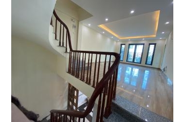 Tứ Hiệp, Cổ Điển A, 33 m2 5 tầng giá nhỉnh 3 tỷ, ô tô đỗ cổng!
