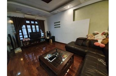 5.1 tỷ! Ô tô đỗ cửa! Lô Góc! Bán nhà Chùa Láng 66m, 5 tầng, mt 6m.