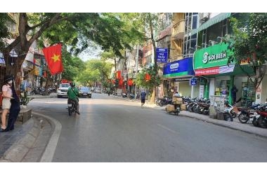 34 tỷ! Bán Tòa Nhà Văn Phòng Phố Nguyên Hồng 88m2, 8 tầng, mặt tiền 8.2m.