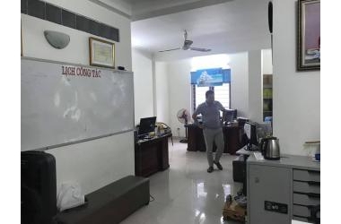 8.9 tỷ! Mặt Ngõ! Ô tô 7 chỗ vào nhà! Bán nhà Láng Hạ 61m, 5 tầng, mt 5.5m