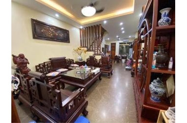 Nhỉnh 9 tỷ! Ô tô đỗ cửa! Bán nhà ngõ 104 Nguyễn Phúc Lai 68m2, 5 tầng, mt 4.7m