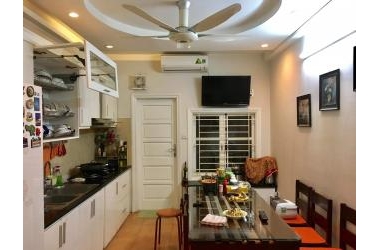 6.2 tỷ! Ô tô đỗ cửa! Nhà Đẹp – Ở Luôn! Bán nhà Yên Lãng 49m, 5 tầng.
