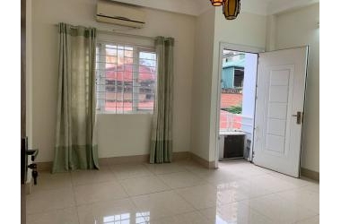 4.6 tỷ! 2 thoáng vĩnh viễn! Bán nhà phố Pháo Đài Láng 65m2x4T, mt 4.2m