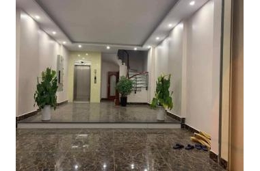 9.3 tỷ! Ô tô vào nhà! Thang Máy! Bán nhà Lê Trọng Tấn 49m2, 6 tầng, mt 4.7m