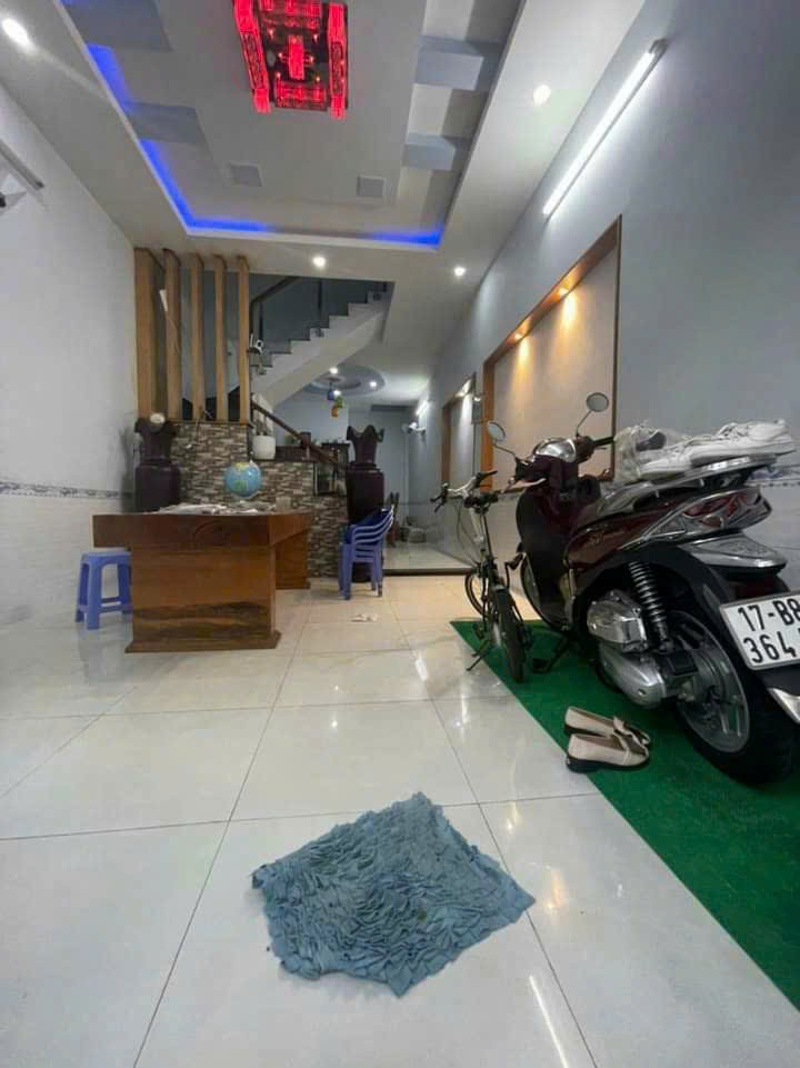 Nhà đẹp – Vị trí vàng – Pháp lý chuẩn sát cạnh Phạm Văn Đồng nhỉnh 5 tỷ.