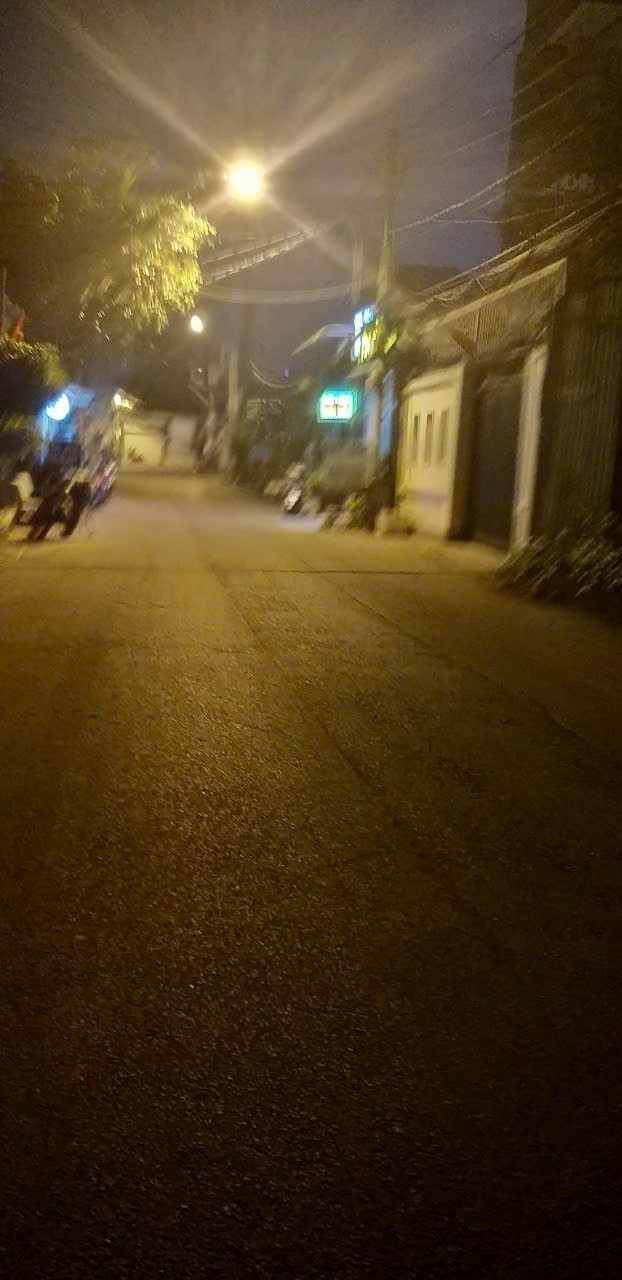 Bán  nhanh nhà Tam Bình ngay đường Tô Ngọc Vân hẻm thông thoáng